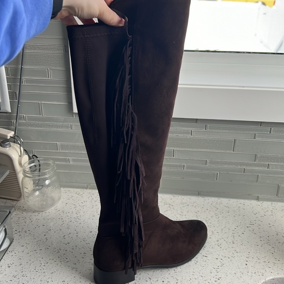 EUC fringe boots. - Picture 9 of 10